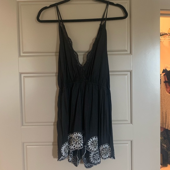 Tularosa Charmer Plunge Romper - Picture 2 of 5